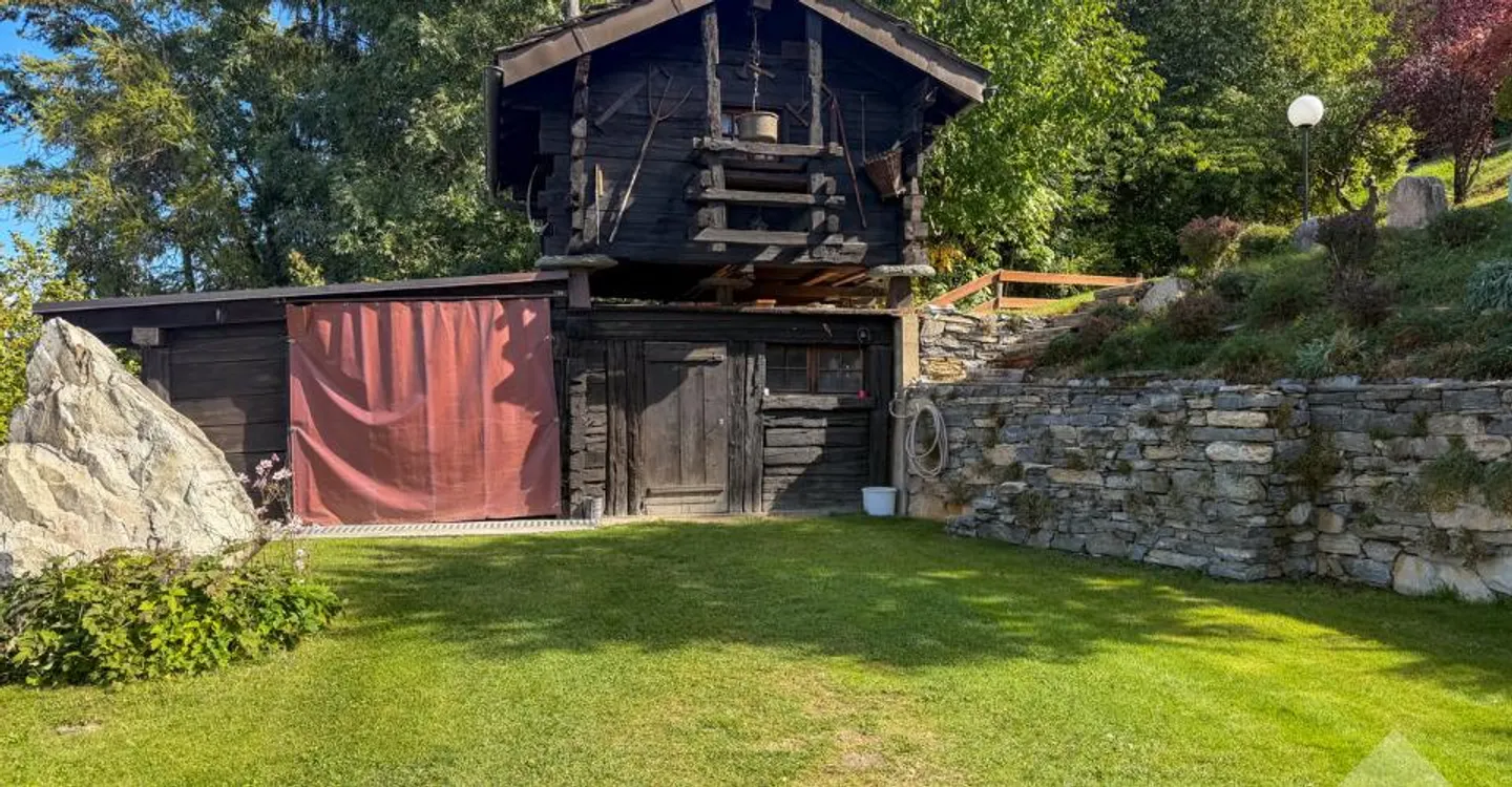 Bella casa con 3 appartamenti, garage, mazot e carnotzet! - Foto 5 di 9