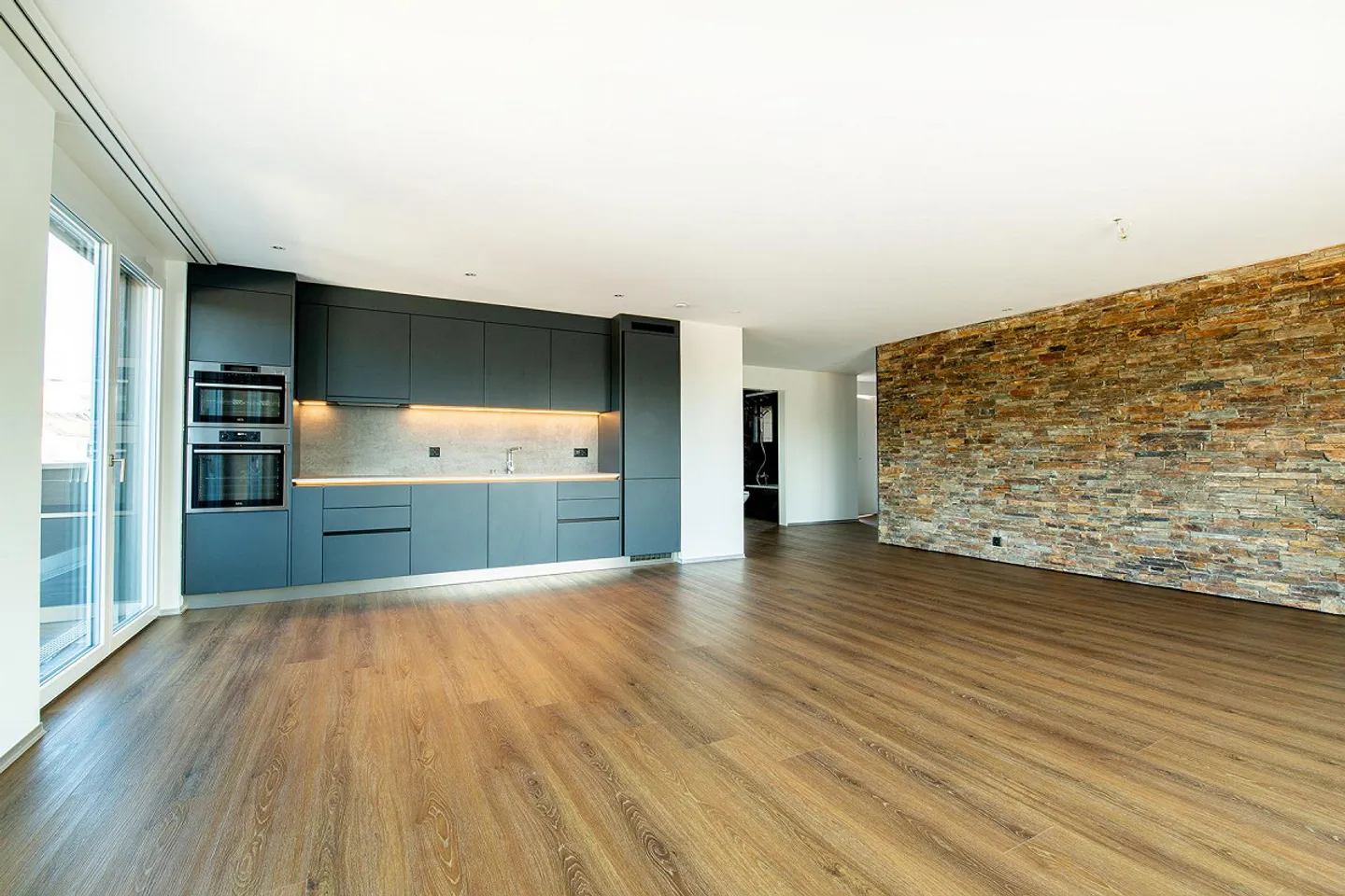 Modernes Apartment Nähe Lange Erlen - Foto 2 von 6