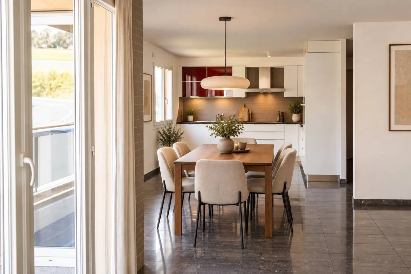 Spacious Apartment with Castle View - Photo 4 of 6