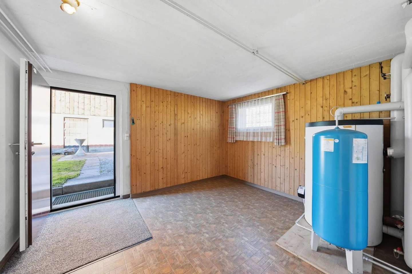 Casa unifamiliare con fienile - Foto 7 di 13