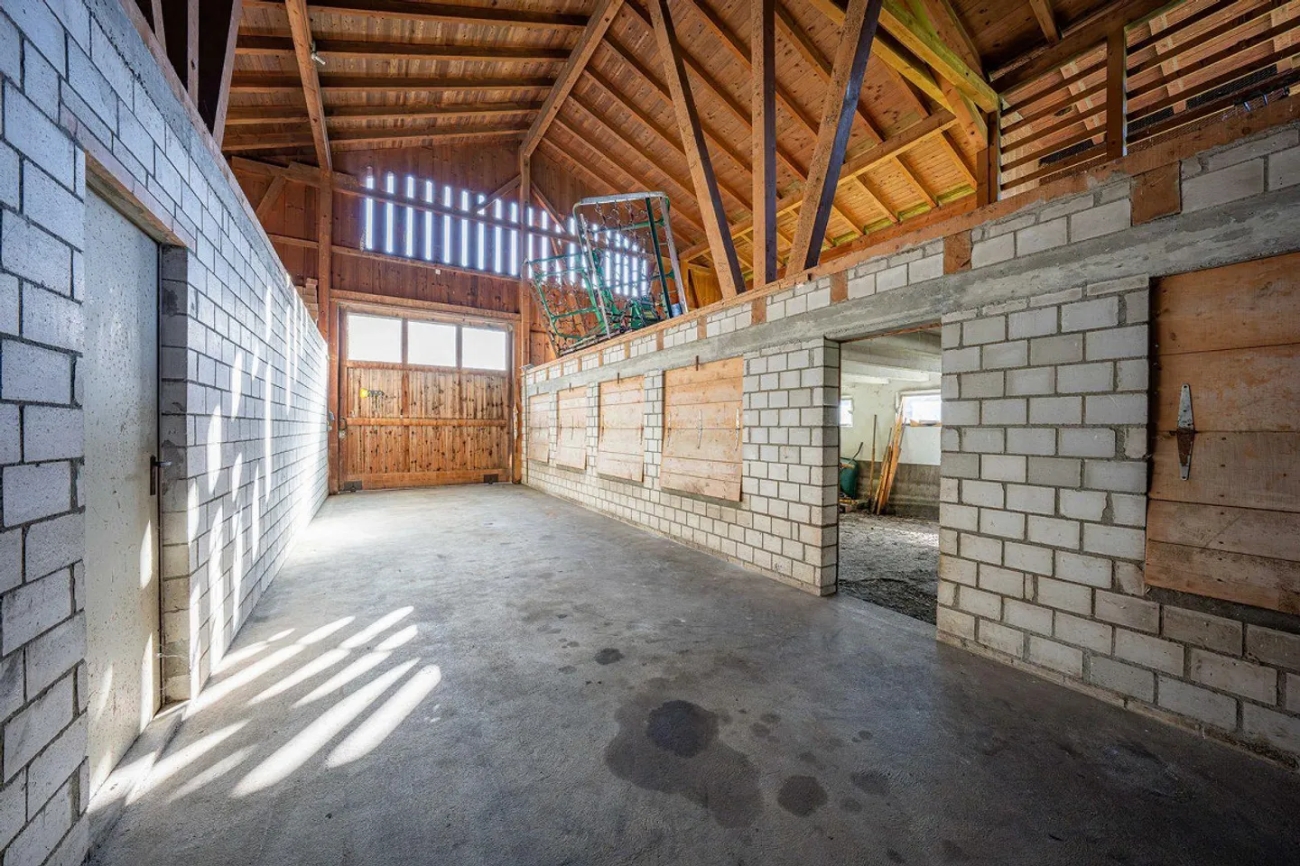 Casa unifamiliare con fienile - Foto 9 di 13