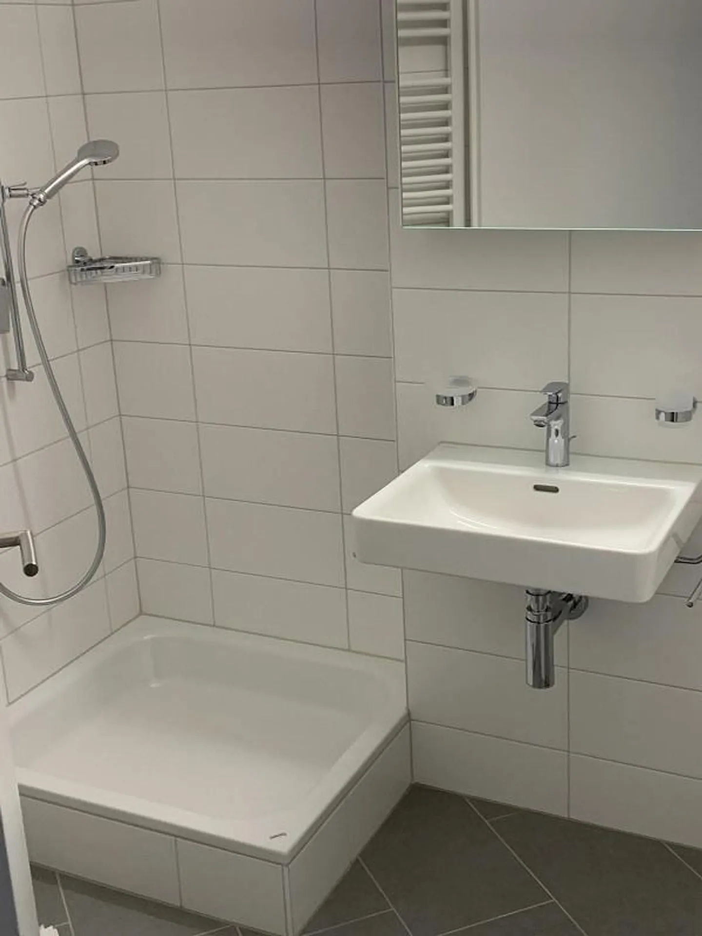 Newly renovated 3.5 room apartment in the St. Johann district - Photo 8 of 9