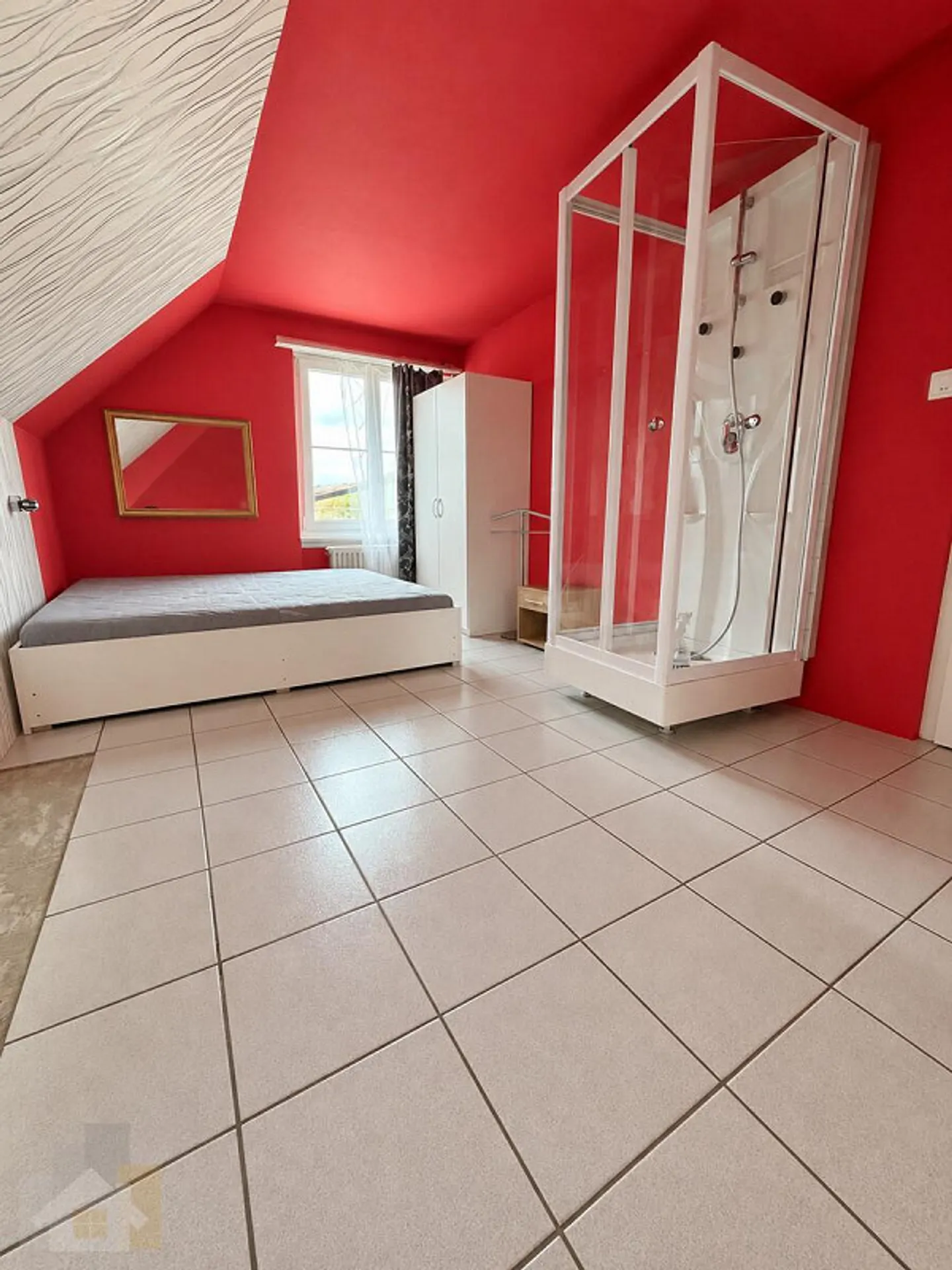 Attractive Contact Bar with 6 Rooms – Property with Furniture Takeover - Photo 19 of 25