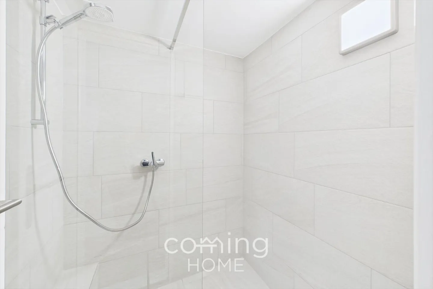 Modern refurbished 2.5-room flat in Ried-Brig - panoramic views, sunshine and high-quality fittings - Photo 8 of 10