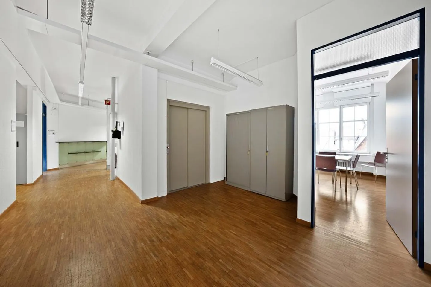 Modern and central commercial space in St. Gallen - Photo 8 of 12