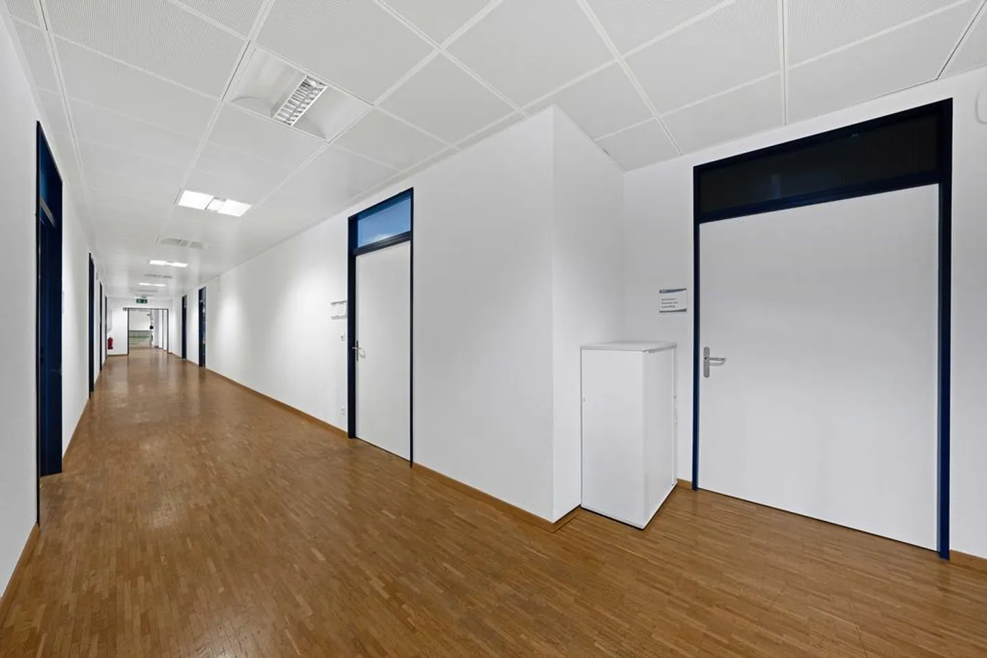 Modern and central commercial space in St. Gallen - Photo 9 of 12