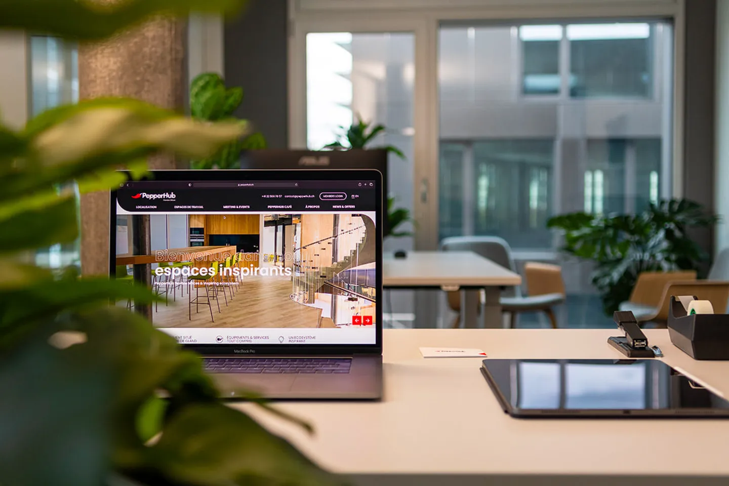 Bureaux privés ou partagés, tout équipés, co-working et salles de réunion - Photo 1 sur 10