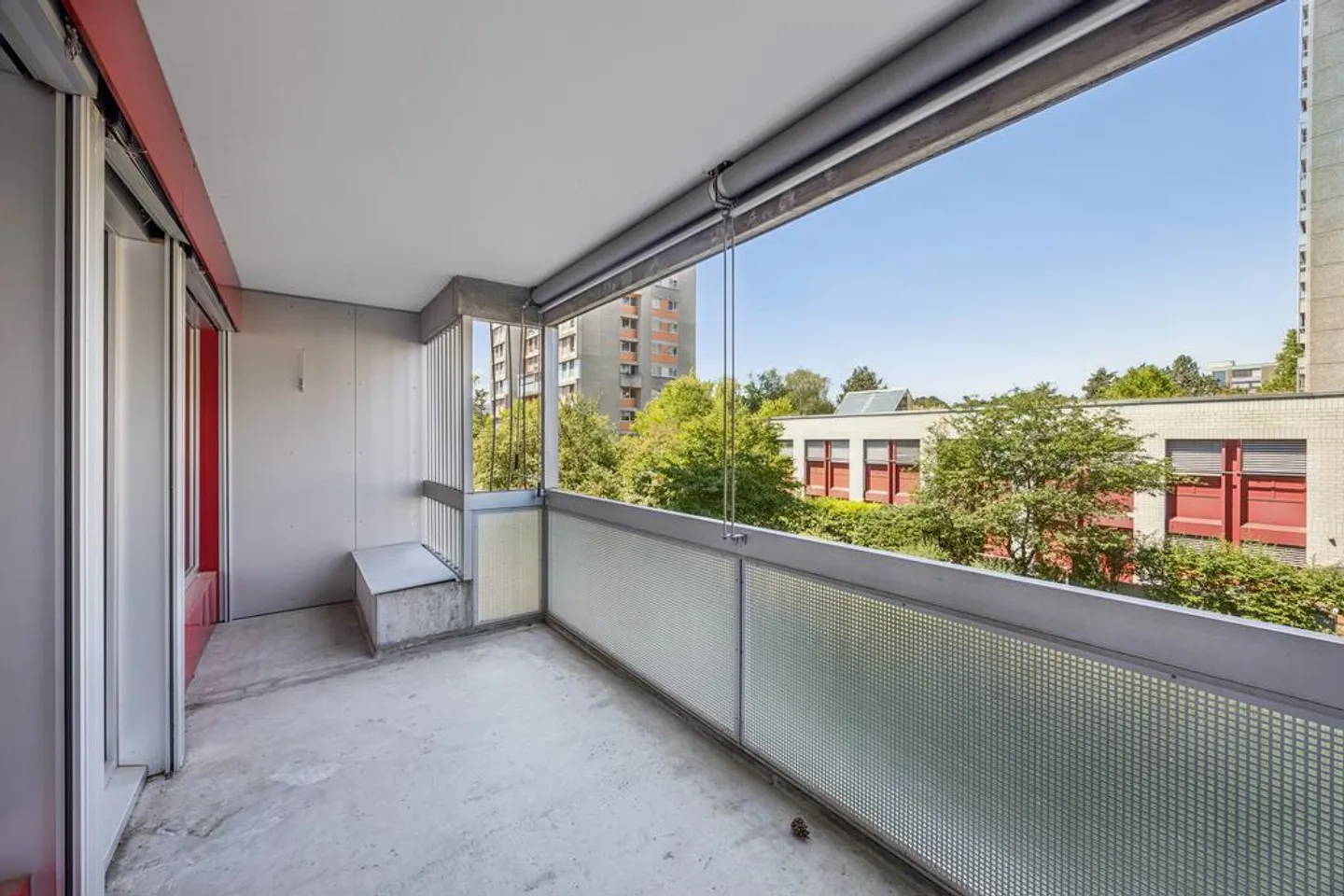 Living in a high-rise with a view - Photo 7 of 7