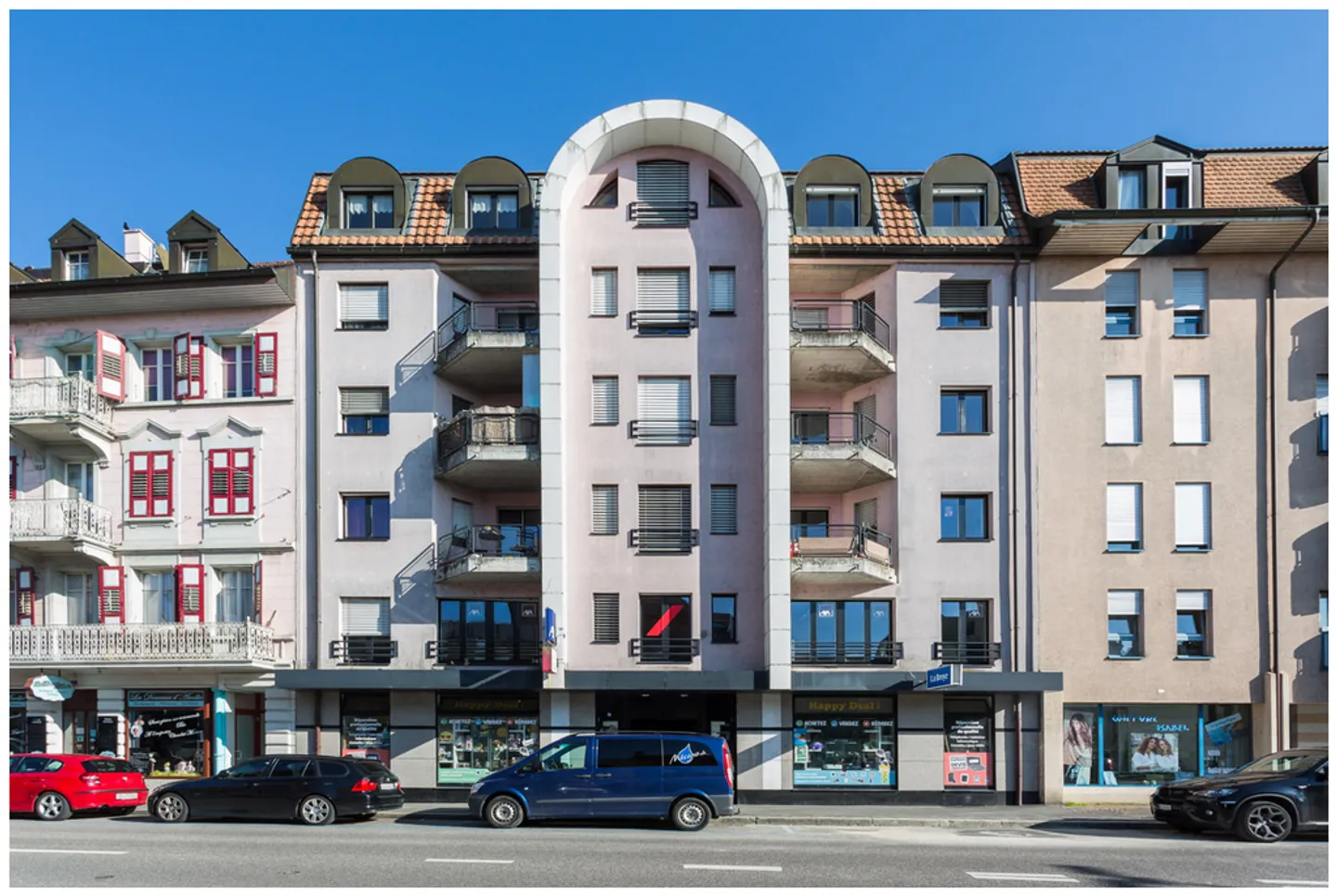 Outdoor motorcycle parking - Photo 1 of 1