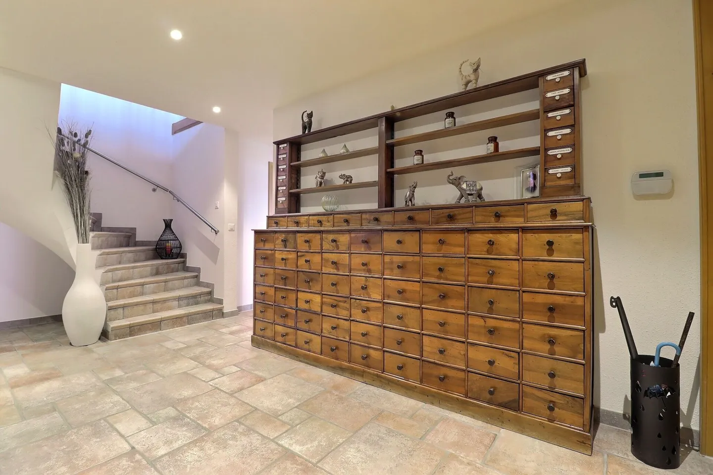 Magnificent chalet with a view of the lake and mountains - Photo 11 of 21