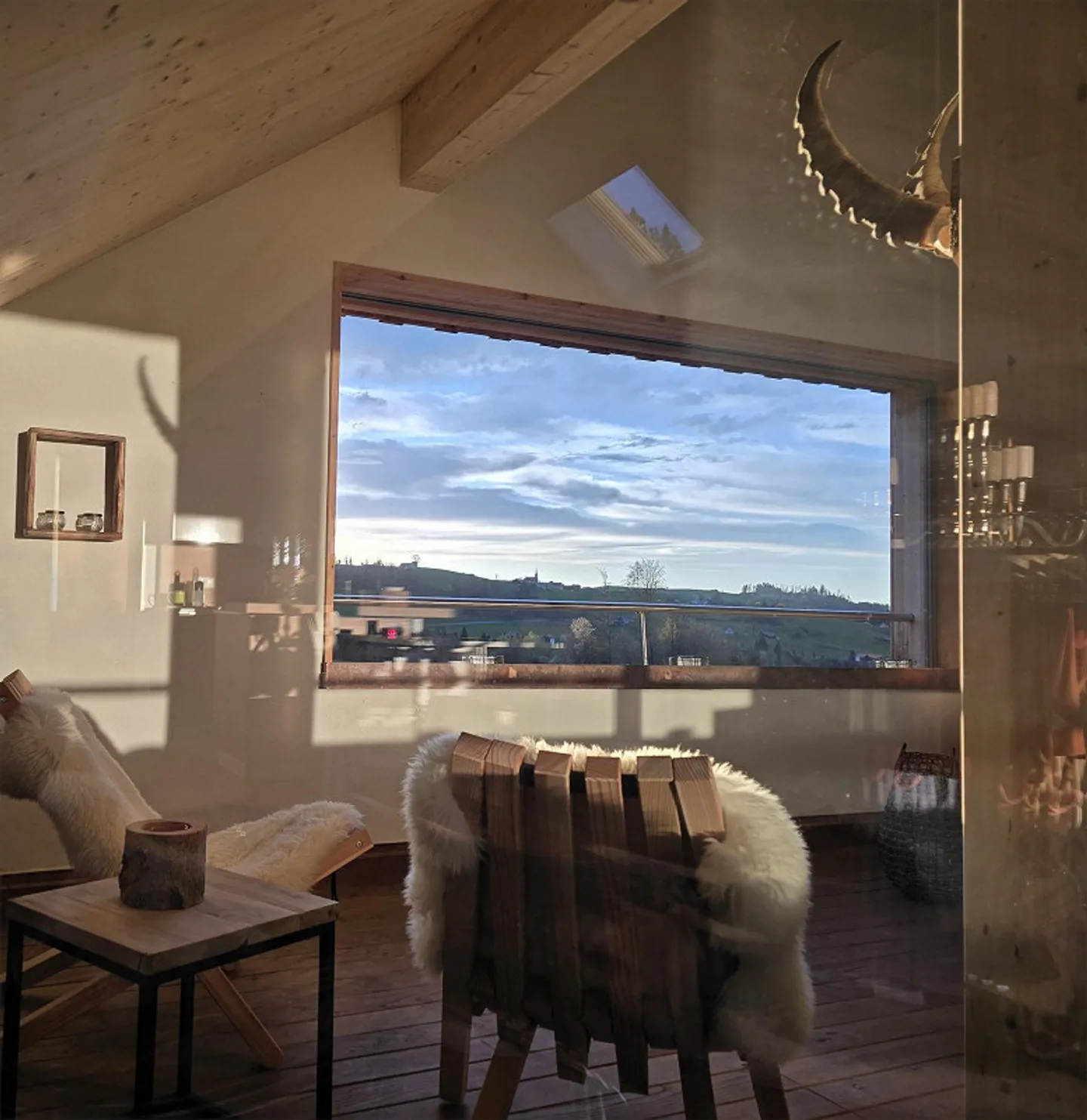 Charming 4.5-room attic apartment - Photo 1 of 9