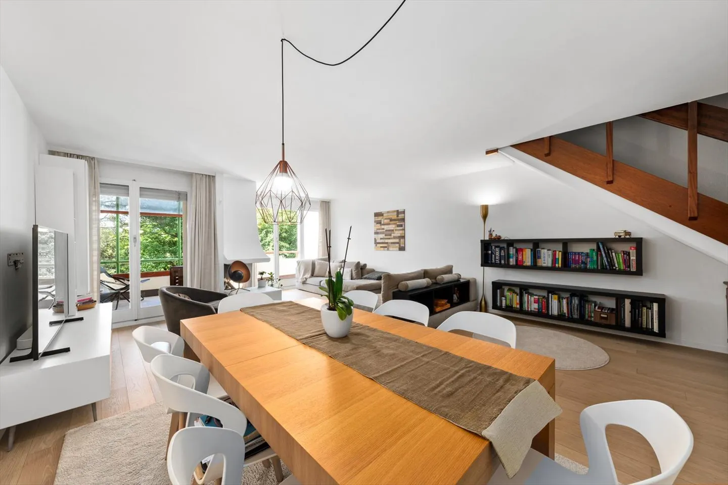 Un bel appartamento di 6,5 locali in triplex a Nyon - Foto 3 di 9