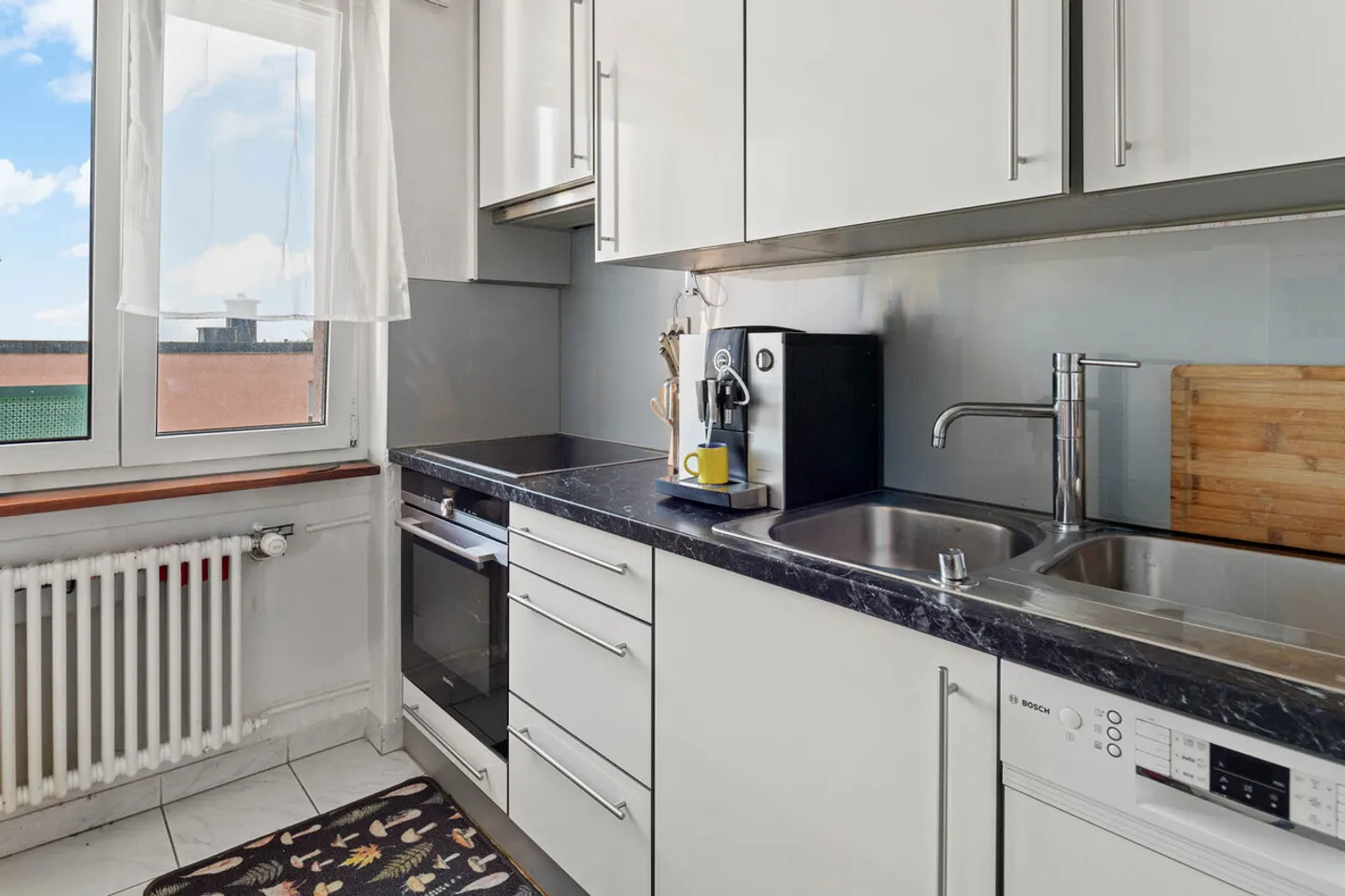 Casa plurifamiliare con 6 appartamenti - Foto 3 di 5