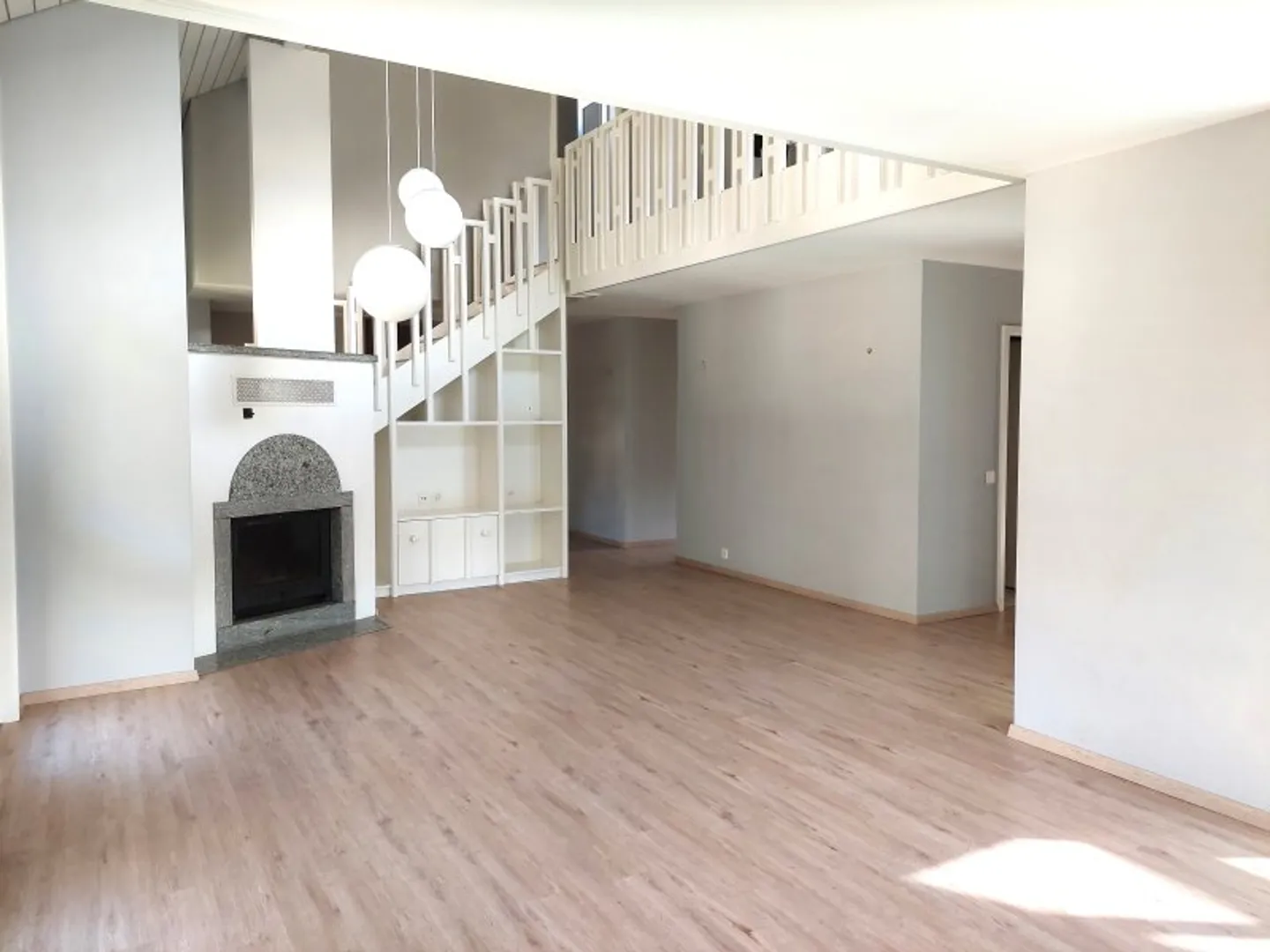 07428 - 5.5 room duplex apartment - Rue de la Tour 3B - Monthey - Photo 2 of 8