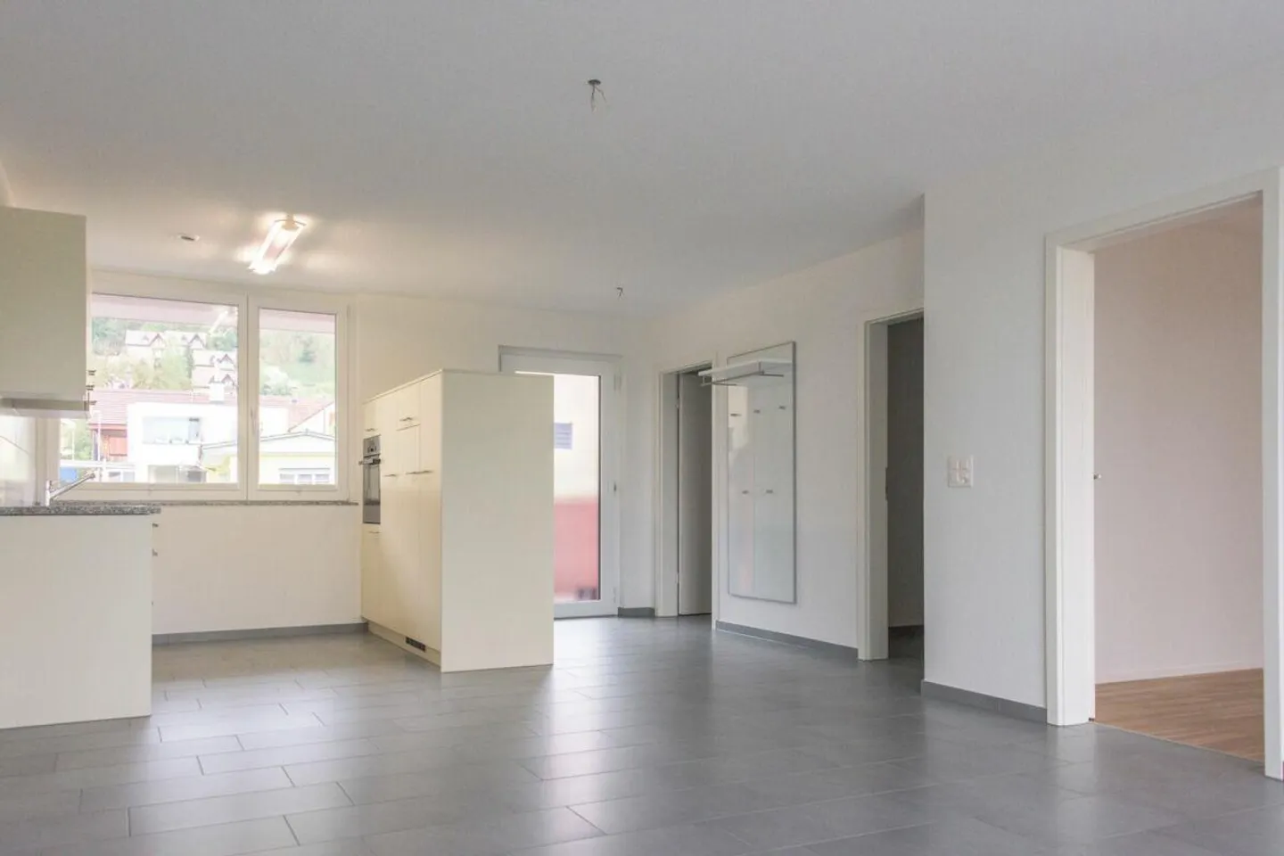 Modernes 2.5 Zimmer Apartment in Brugg - Foto 4 von 10