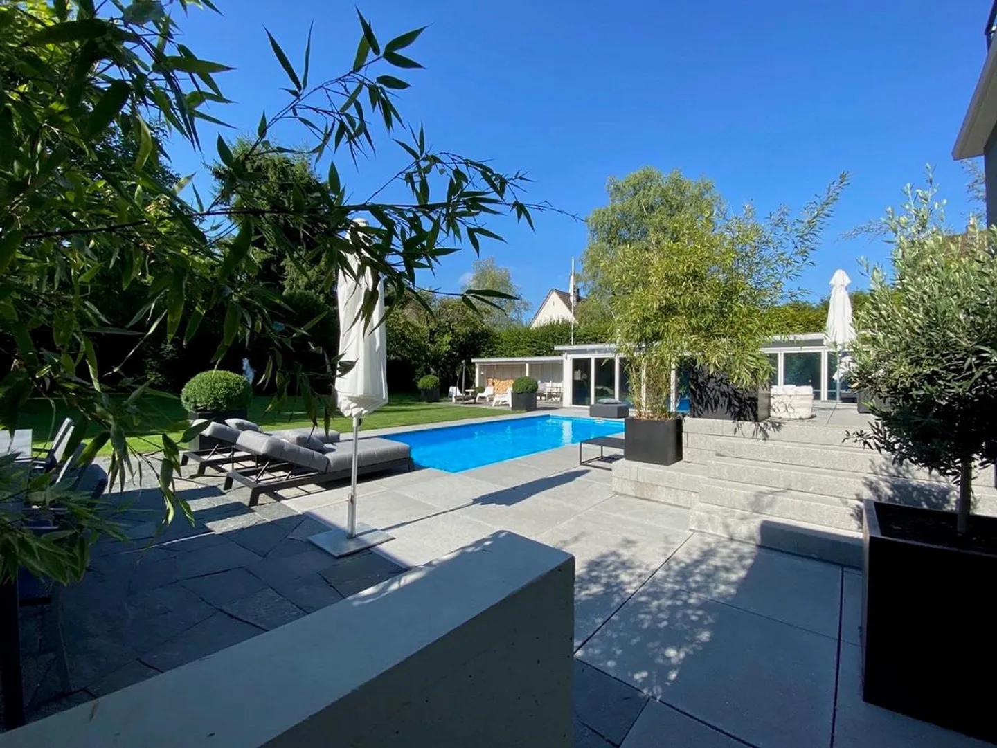 Résidence familiale moderne à louer : Un foyer qui impressionne ! - Photo 2 sur 4