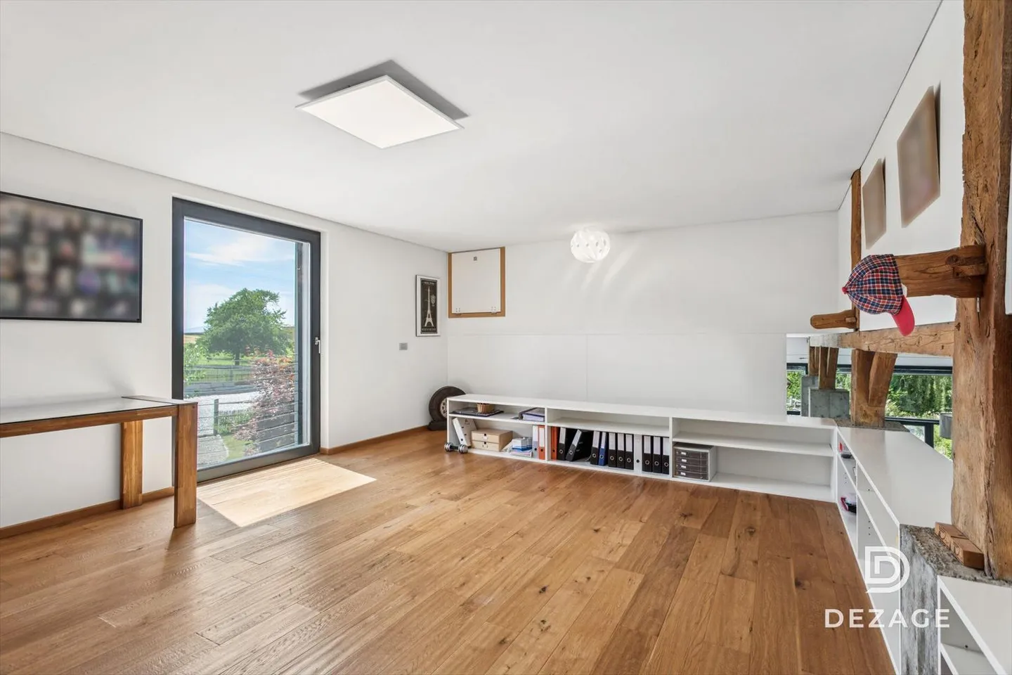 Renovated farm with equestrian facilities and energy income. - Photo 10 of 13