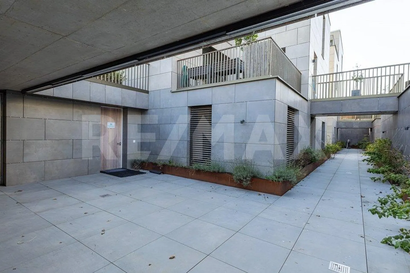 A Home for Your Business - or Your Life. - Photo 1 of 9