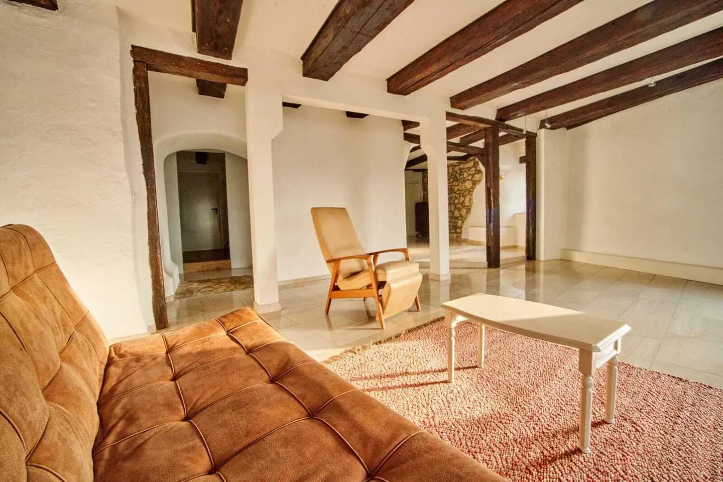 APPARTEMENT 4½ PIÈCES À MÜNCHENSTEIN (BL), MEUBLÉ, TEMPORAIRE - Photo 1 sur 10