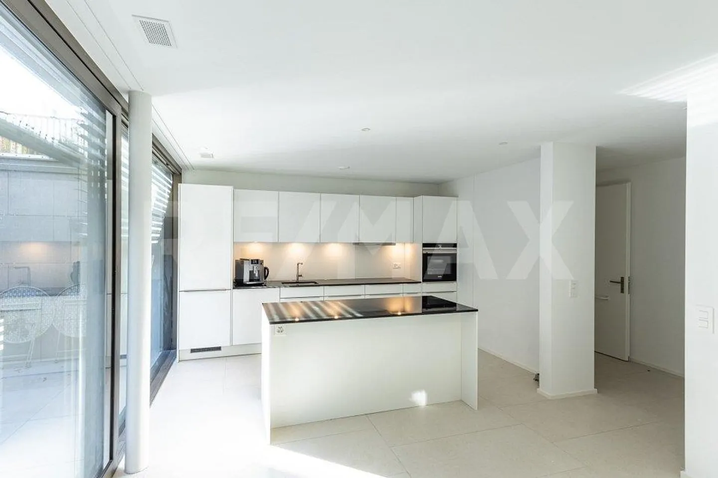 A Home for Your Business - or Your Life. - Photo 2 of 9