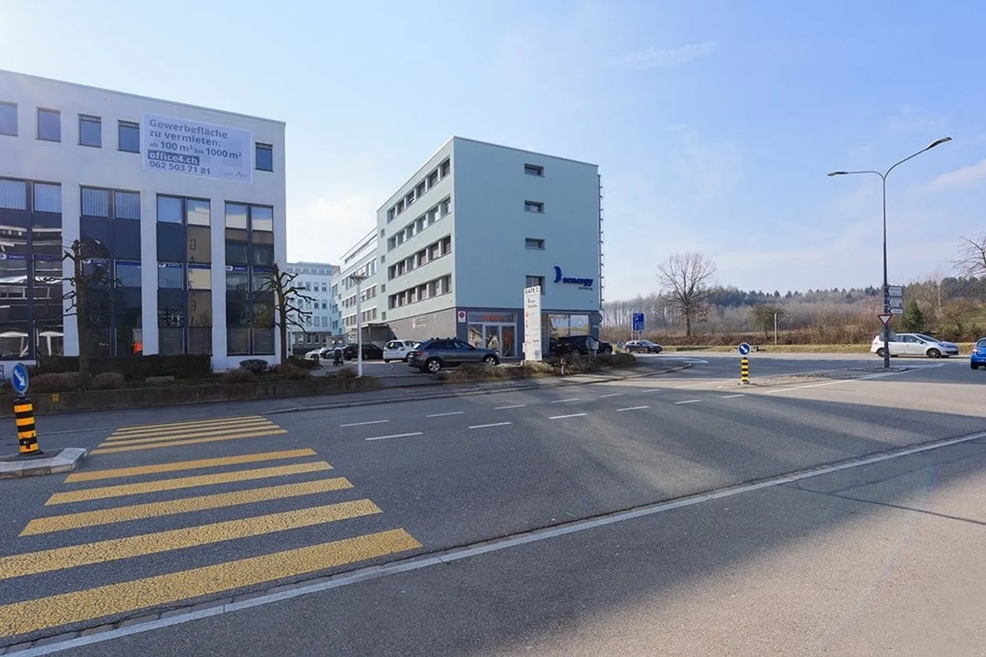 Bureau spacieux avec sa propre cuisine - Photo 2 sur 10