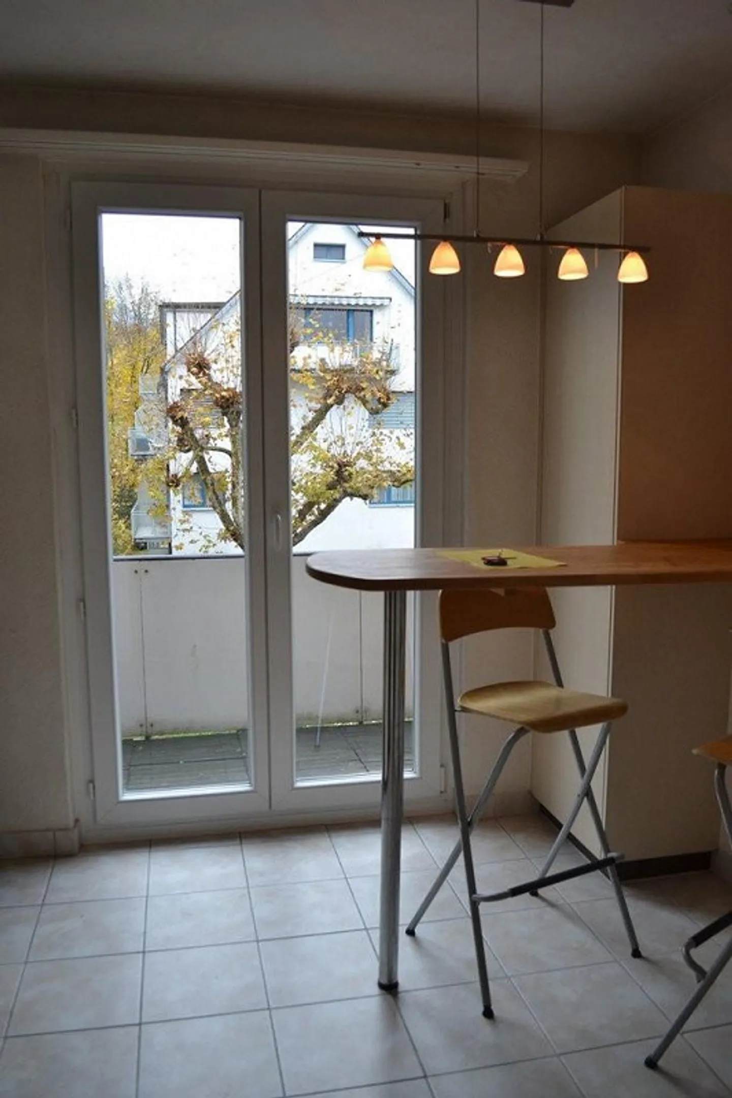 Your centrally located apartment in Wollishofen with balcony - Photo 3 of 8