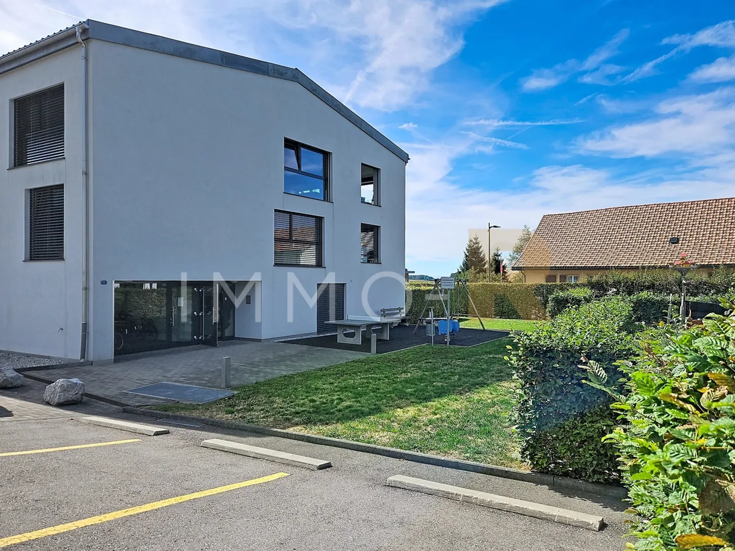 Charmante und geräumige 4,5 Zimmer mit Loggia - Foto 2 von 12