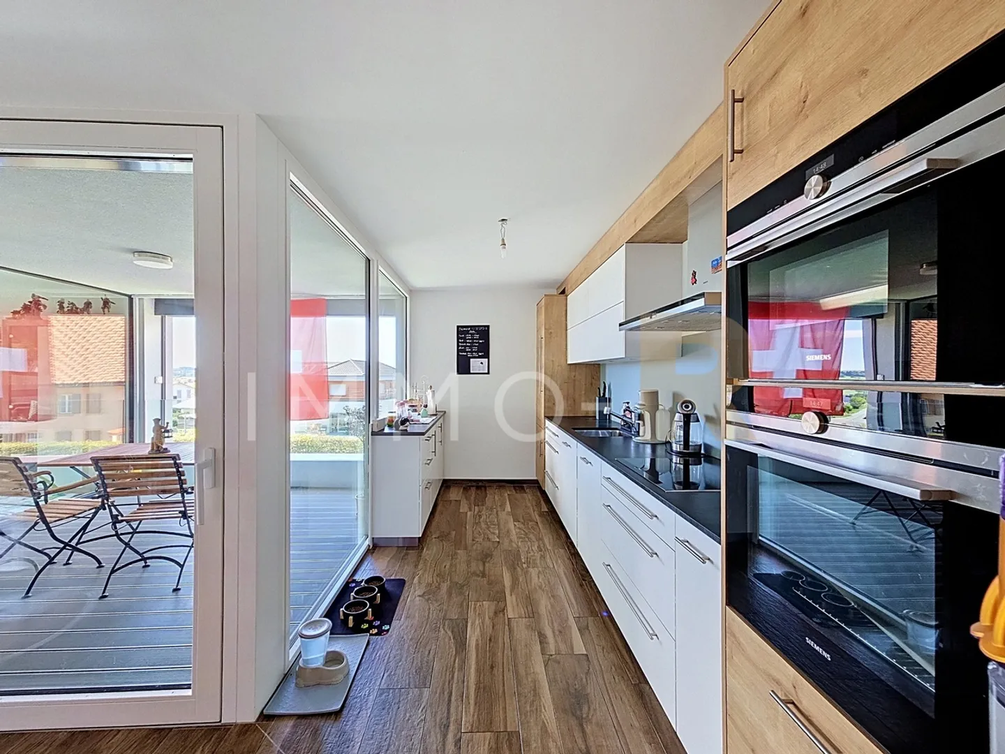 Charmante und geräumige 4,5 Zimmer mit Loggia - Foto 6 von 12