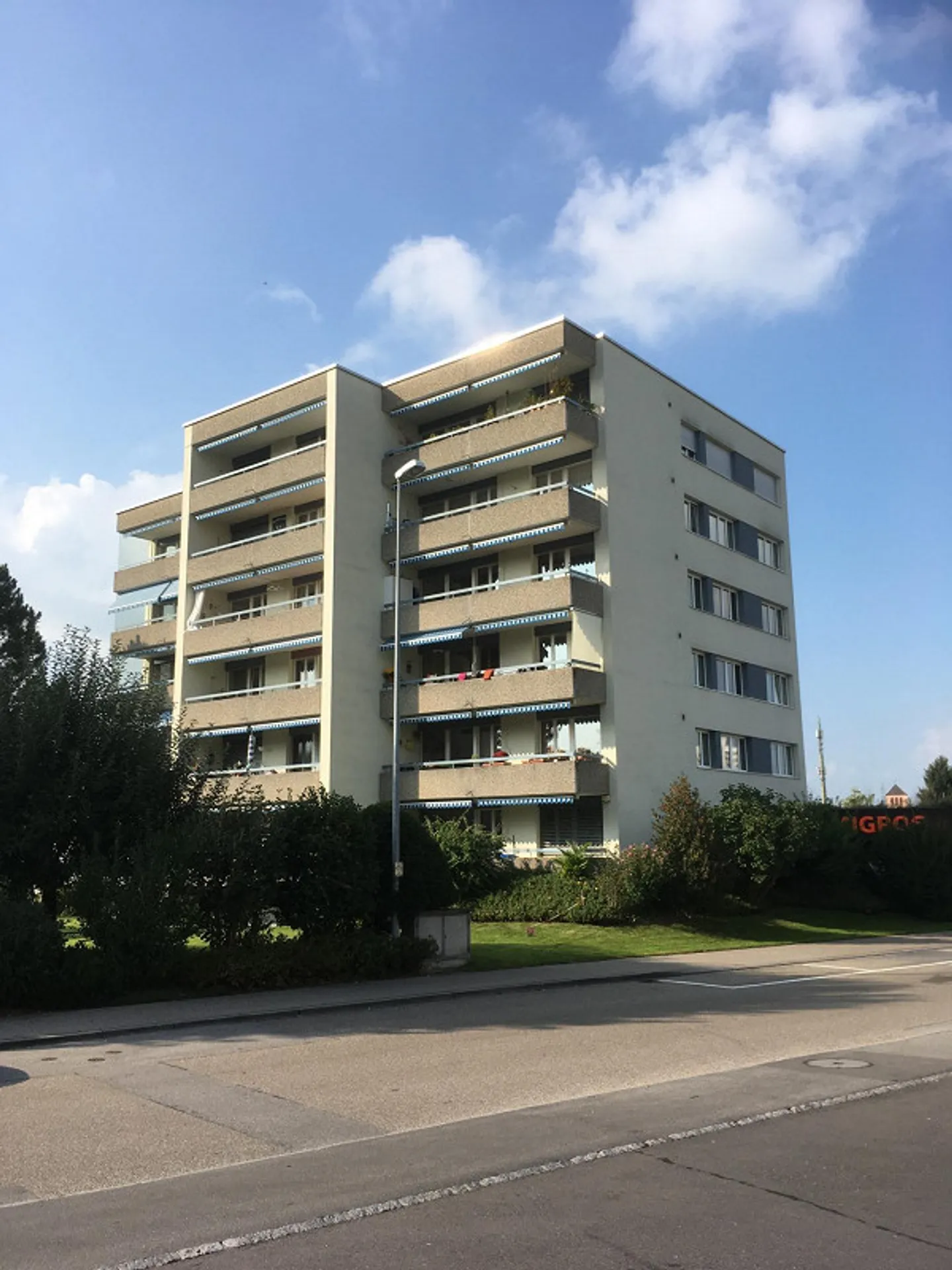 3.5-Room Apartment, 5th Floor - Photo 1 of 3