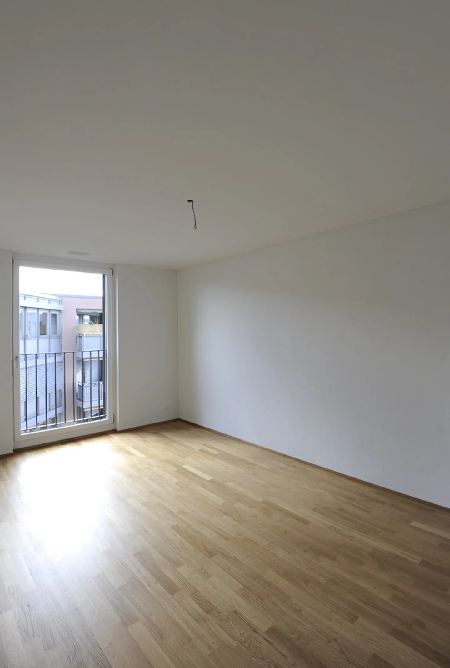 Pleasant indoor climate in the middle of Uster! - Photo 5 of 8