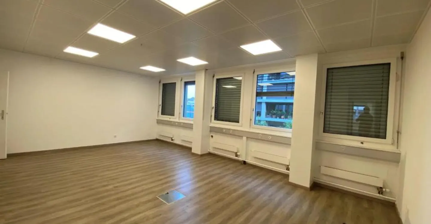 Bureau Près de la Gare de Chêne-Bourg - Photo 4 sur 5