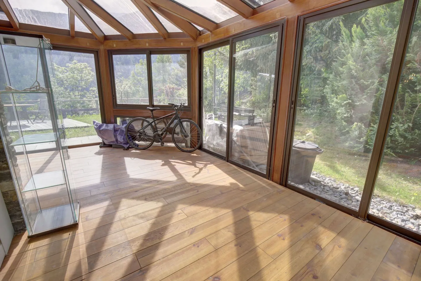 Magnificent Chalet in Nature with Winter Garden! - Photo 15 of 42