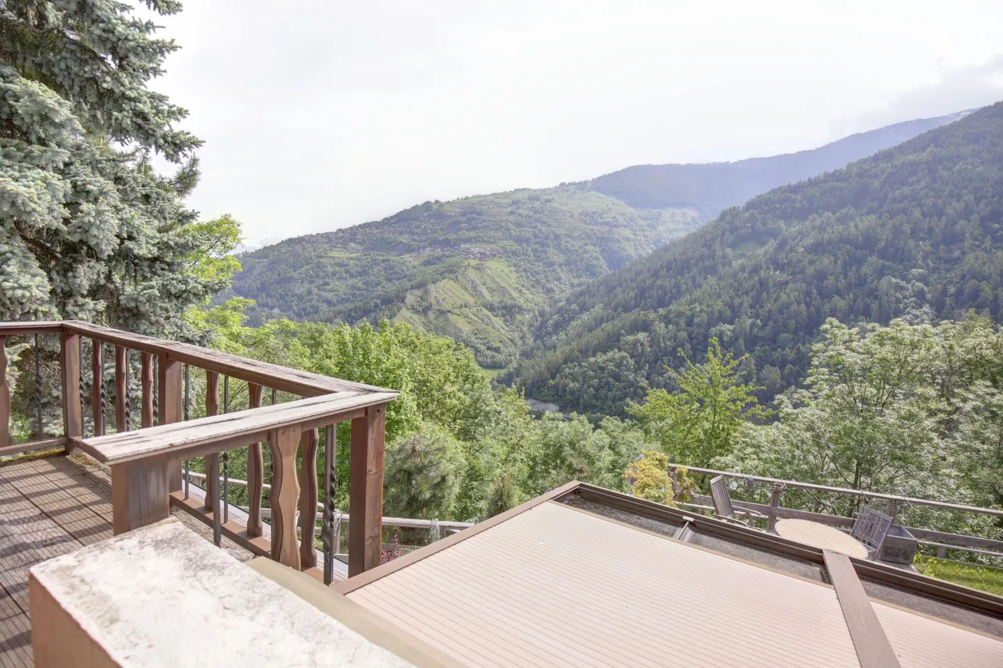 Magnificent Chalet in Nature with Winter Garden! - Photo 22 of 42