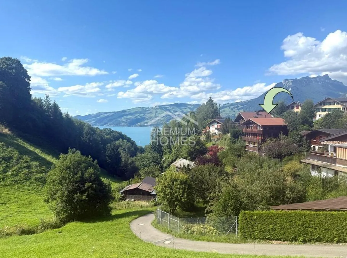 Maison avec vue sur le lac et les Alpes - Photo 1 sur 11