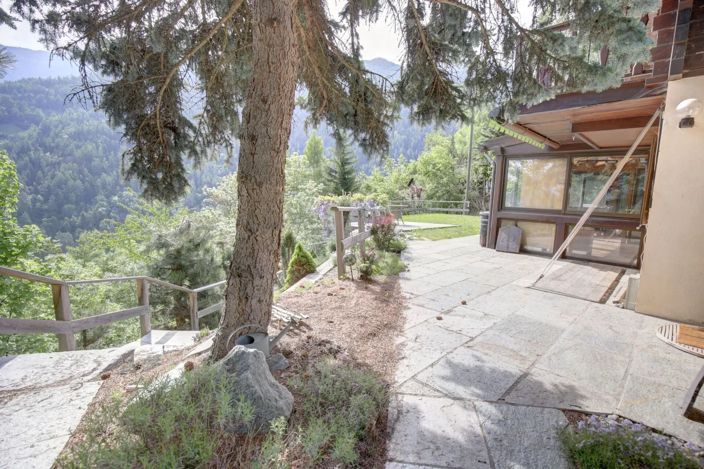Magnificent Chalet in Nature with Winter Garden! - Photo 31 of 42