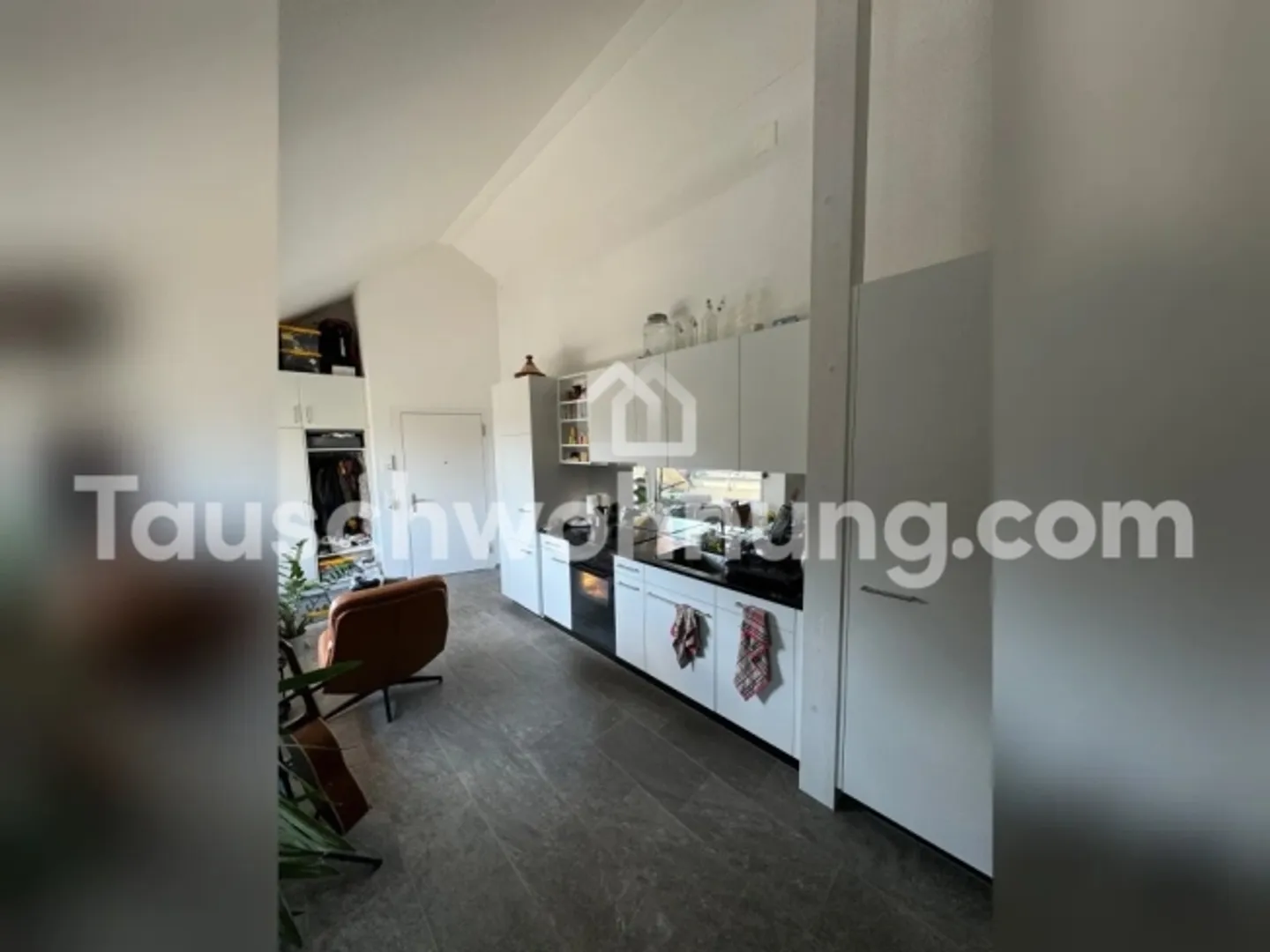 Penthouse for rent - Photo 8 of 13