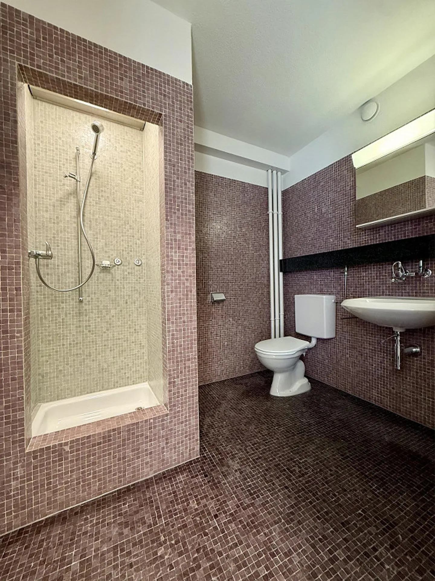 Central 1.0 Room City Apartment with Balcony - Photo 4 of 6