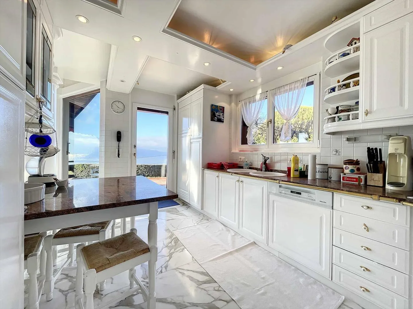 Villa individuelle de 6,5 pièces avec vue panoramique sur le lac Léman - Photo 3 sur 12