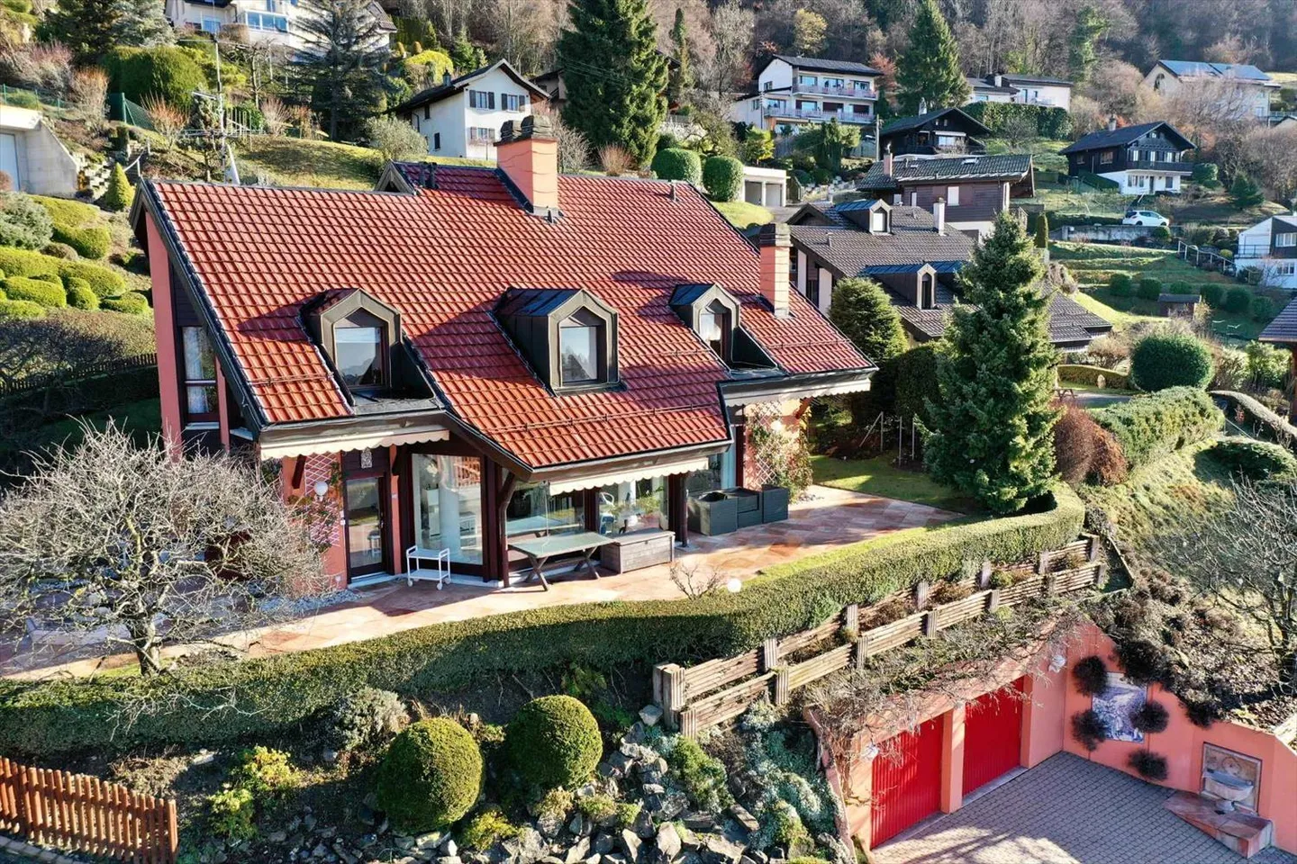 Villa individuelle de 6,5 pièces avec vue panoramique sur le lac Léman - Photo 1 sur 12