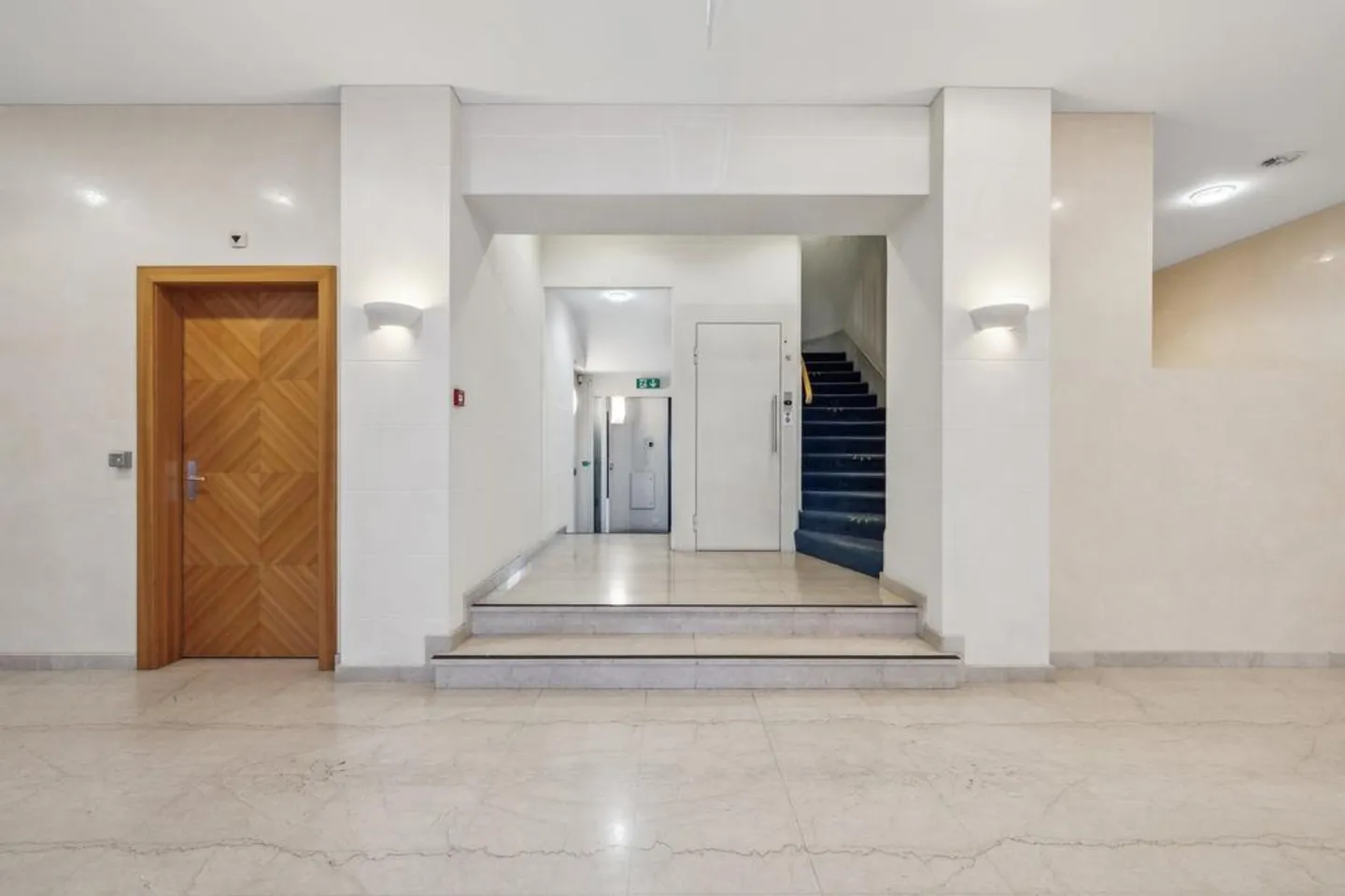 Immeuble de prestige au cœur de Genève - Photo 4 sur 8