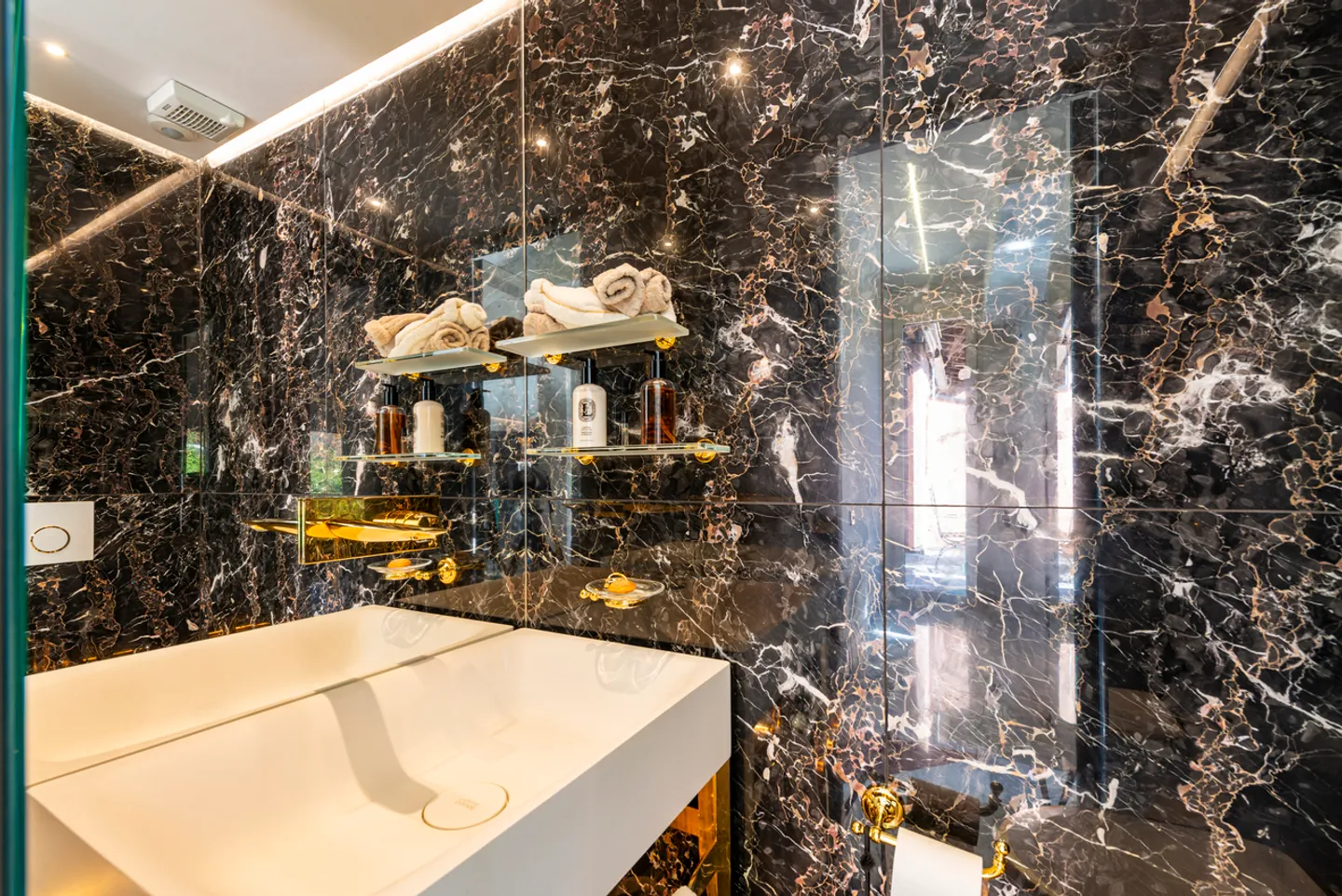 Elegante Appartamento Triplex a Lugano - Foto 15 di 23