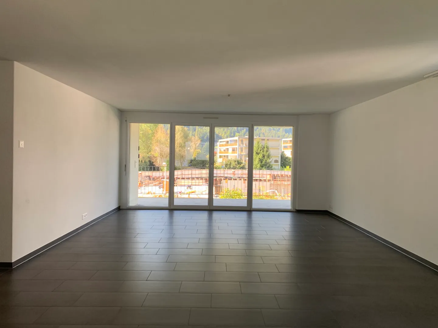 Appartement moderne 3.5 pièces - Photo 3 sur 7