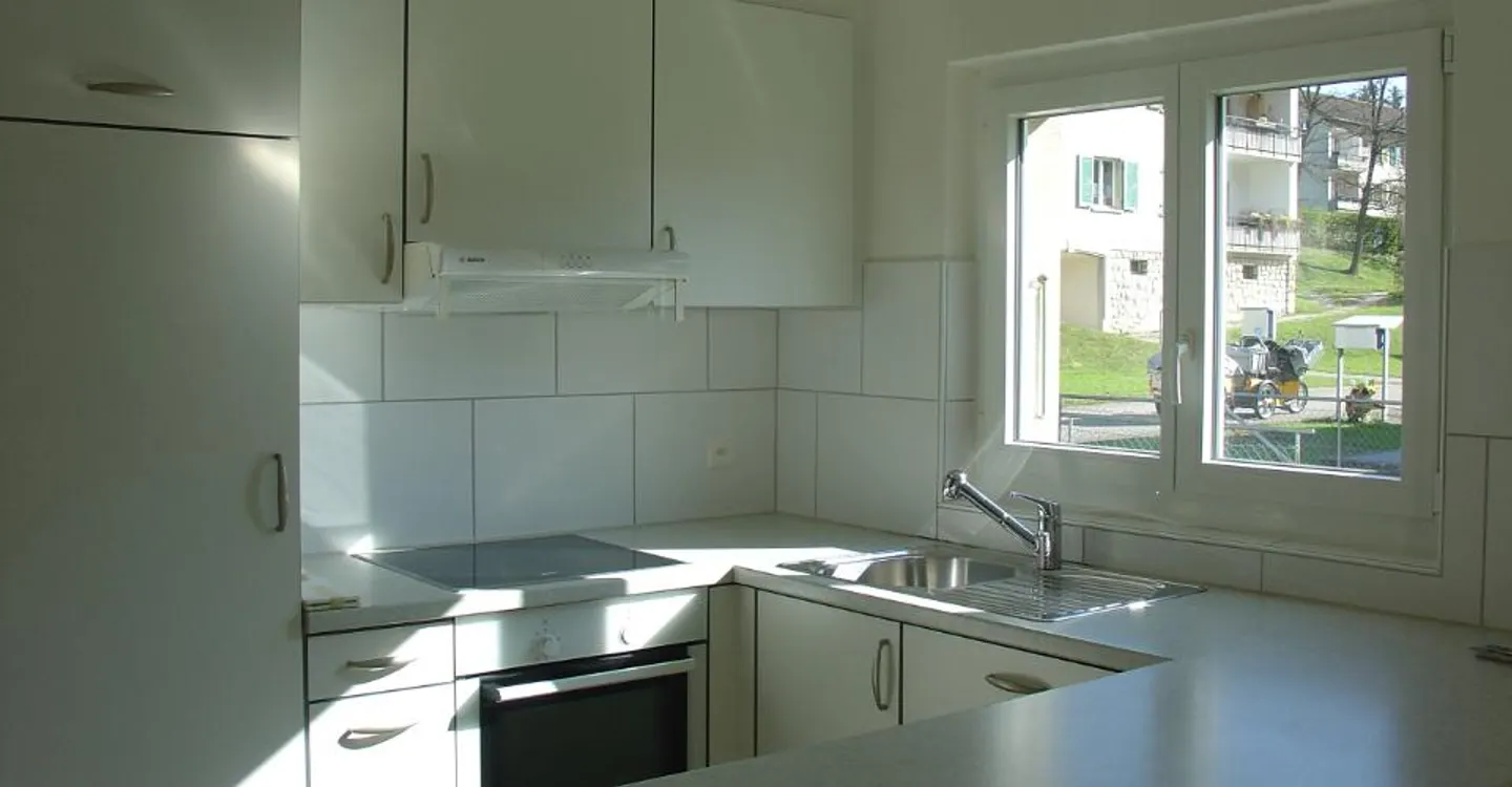 Wohnung befindet sich in einem kleinen Gebäude mit 2 Wohnungen. - Foto 1 von 11