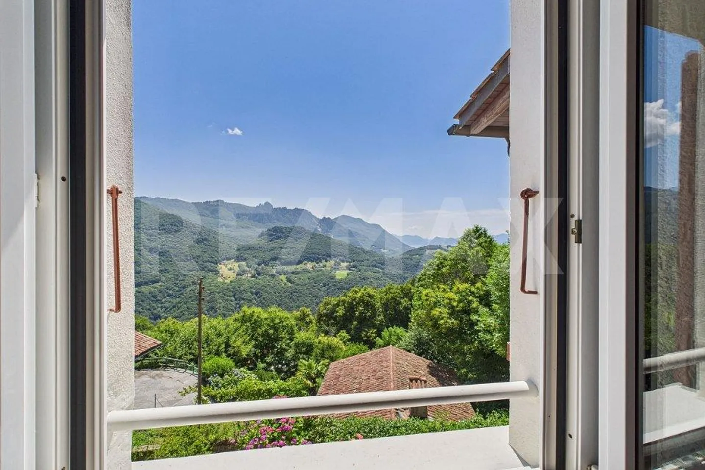 Appartamento 5½ locali con giardino, splendida vista aperta e nuove dotazioni - Foto 4 di 13