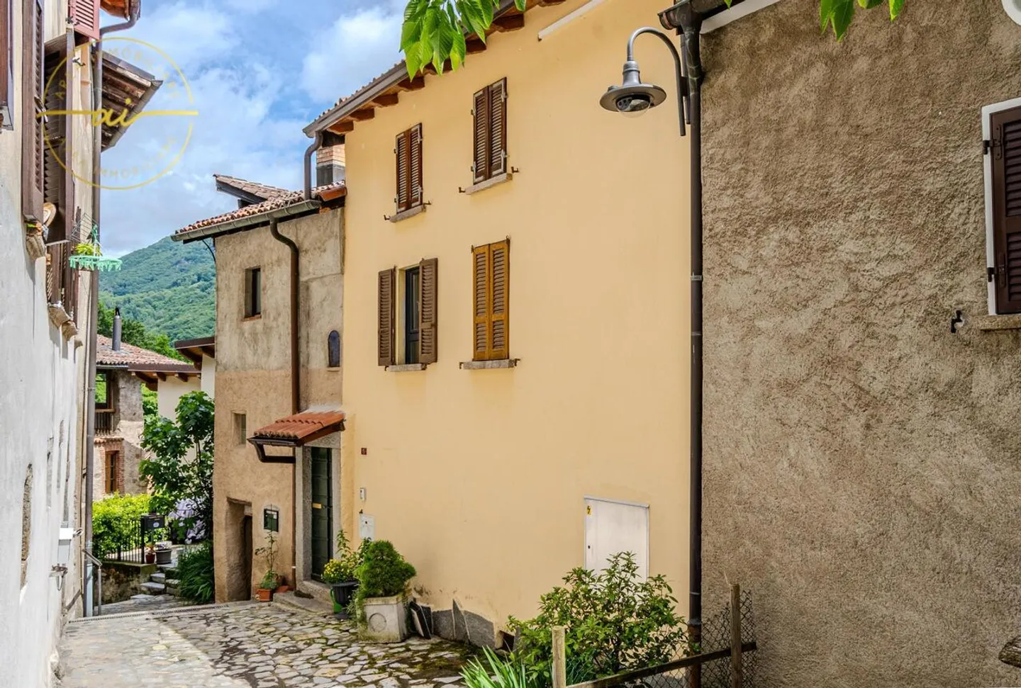 Affascinante casa ristrutturata nel cuore del centro storico di Oggio - Foto 1 di 13