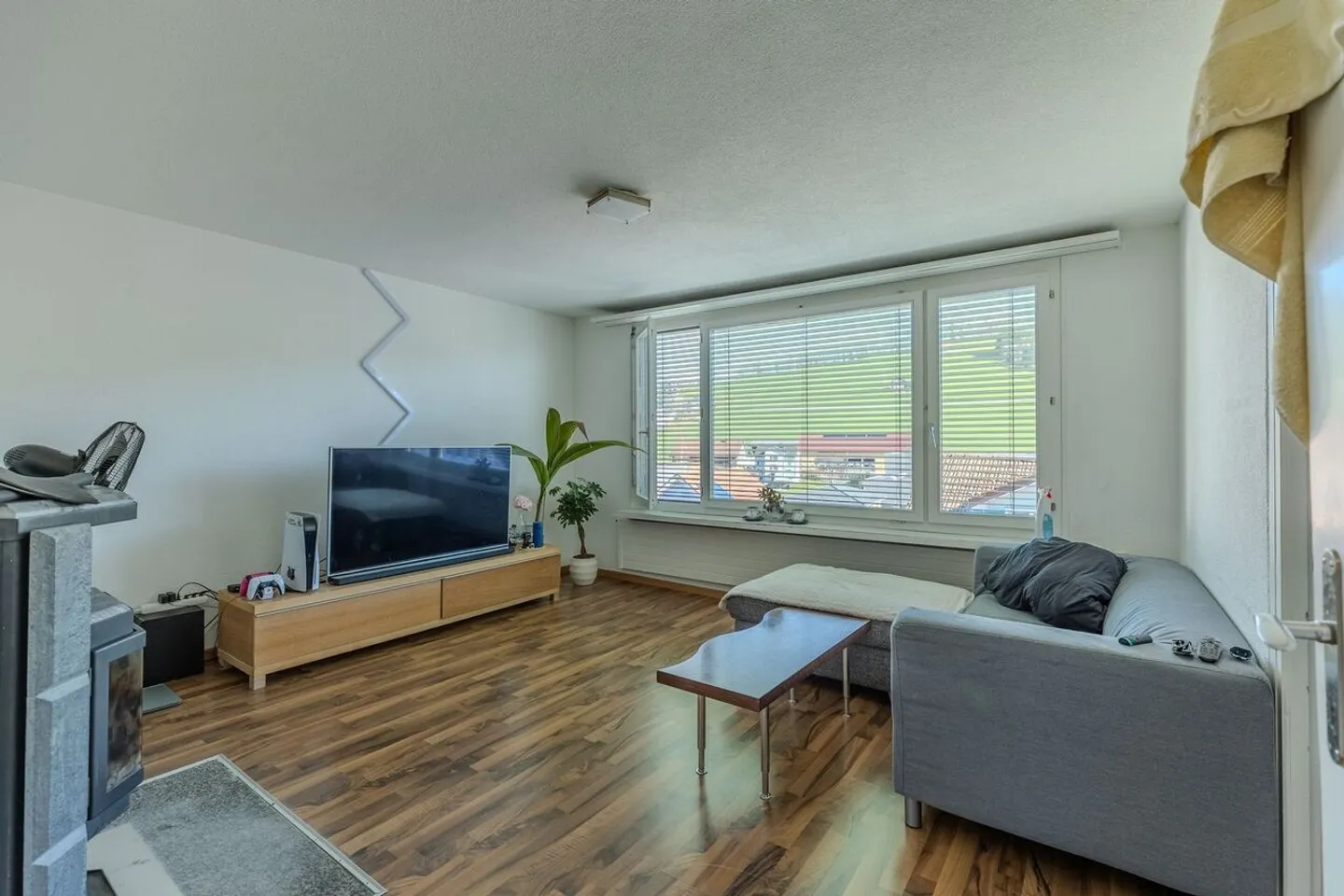 Compact Multi-Family House with 5% Gross Yield in Degersheim - Photo 3 of 13