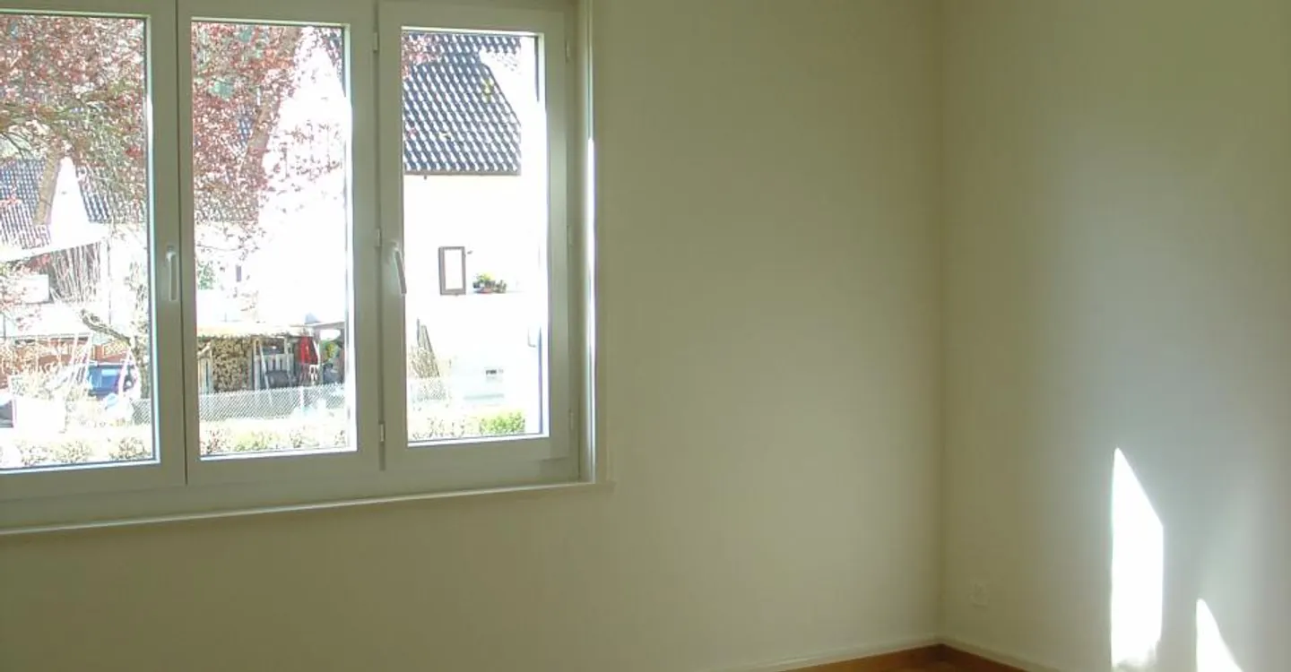 Wohnung befindet sich in einem kleinen Gebäude mit 2 Wohnungen. - Foto 7 von 11
