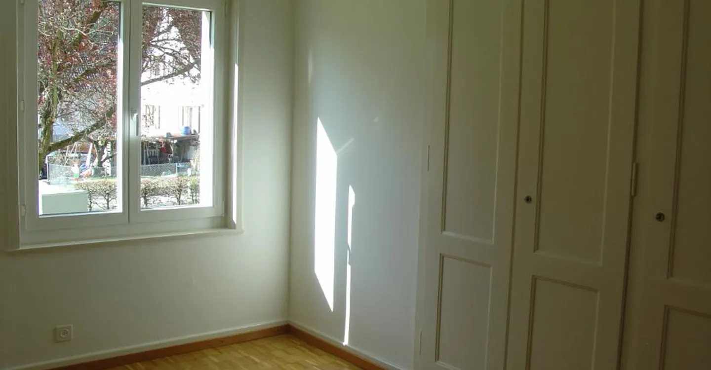 Wohnung befindet sich in einem kleinen Gebäude mit 2 Wohnungen. - Foto 8 von 11