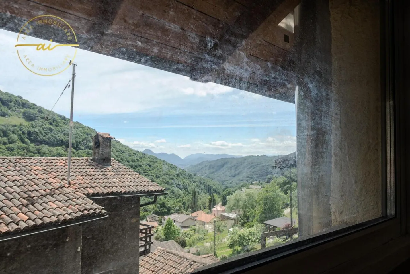 Affascinante casa ristrutturata nel cuore del centro storico di Oggio - Foto 3 di 13