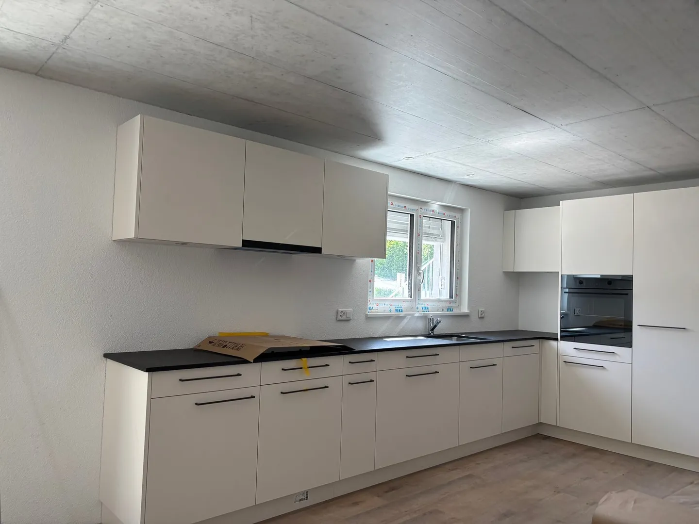 Modernes 4.5-Zimmer-Apartment in Kallnach - Foto 4 von 10